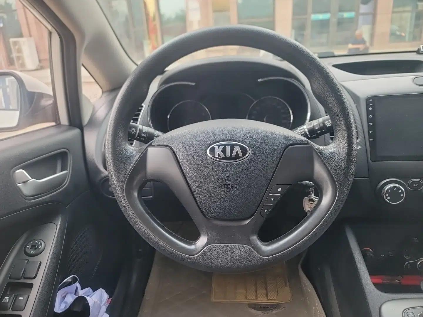 Kia K3S 2014 1.6L Automatic GL — миниатюра 10