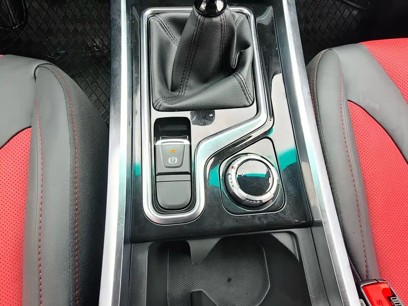 JAC T8 2025 2.0T PRO Manual 4WD Diesel Obsidian Double Cabin HFC4DB2-2E1 — миниатюра 12