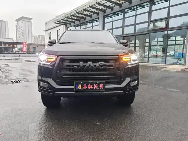 JAC T8 2025 2.0T PRO Manual 4WD Diesel Obsidian Double Cabin HFC4DB2-2E1