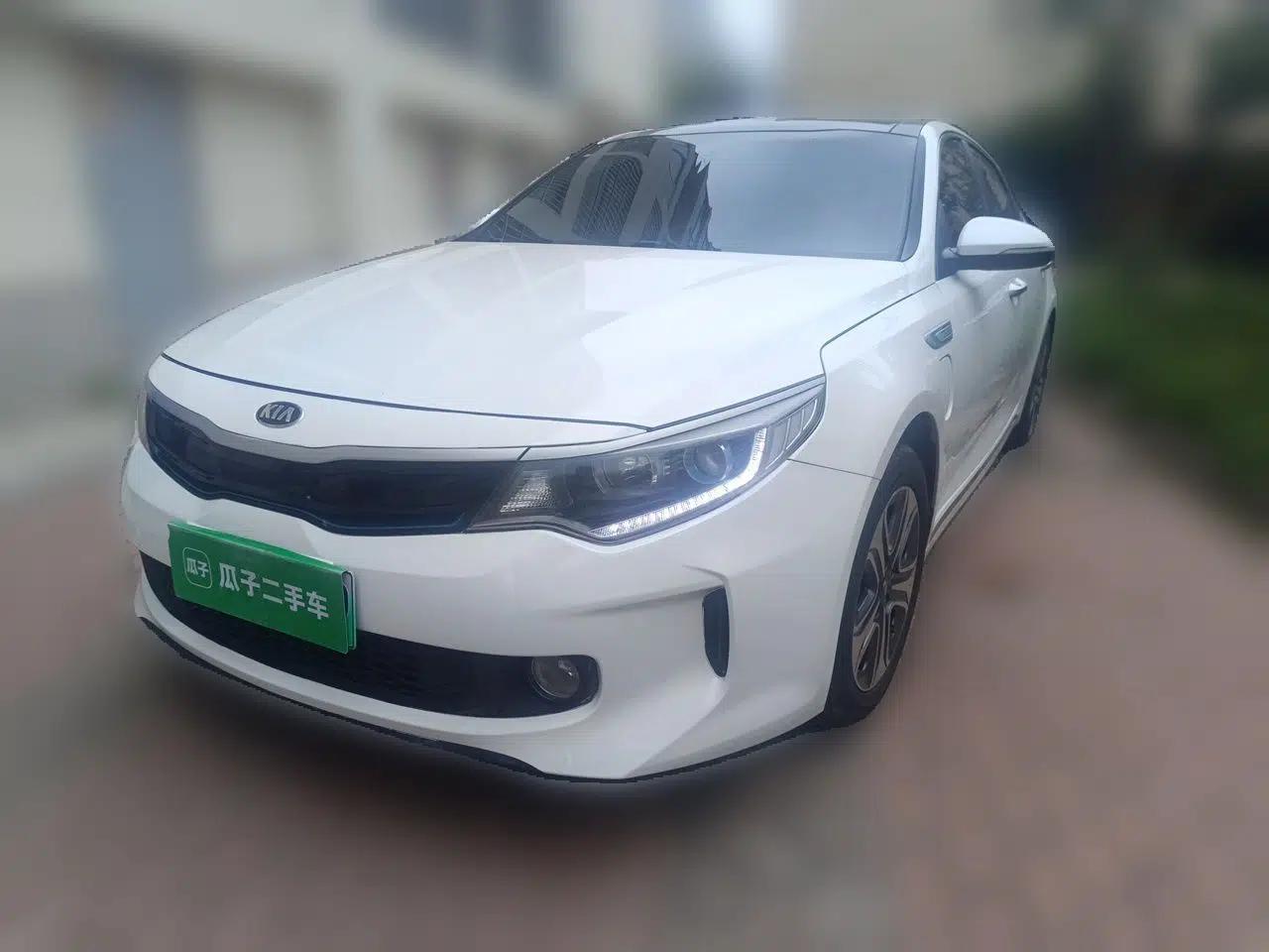Kia K5 New Energy 2018 2.0L Smart Enjoyment Version — миниатюра 1