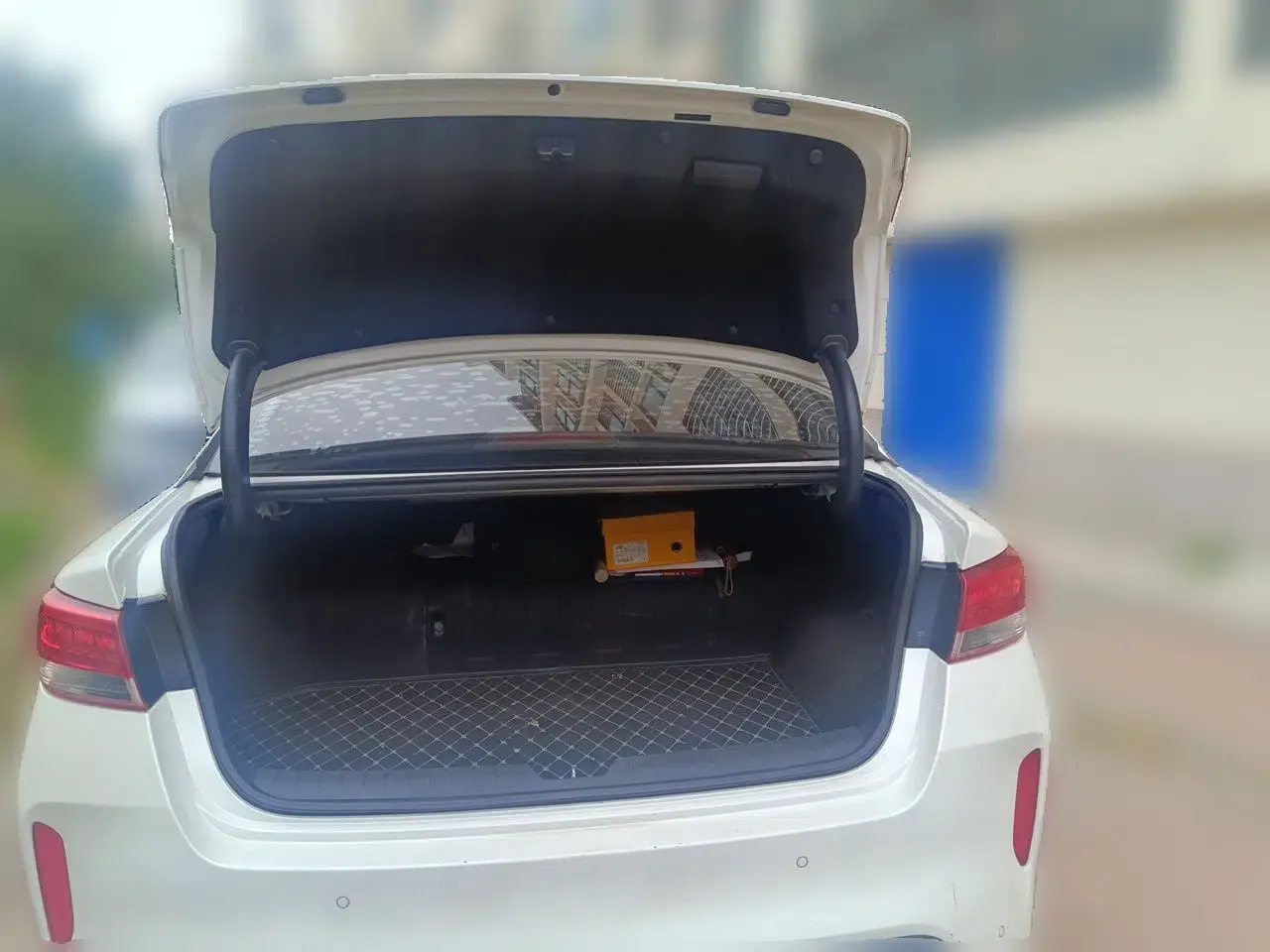 Kia K5 New Energy 2018 2.0L Smart Enjoyment Version — миниатюра 19