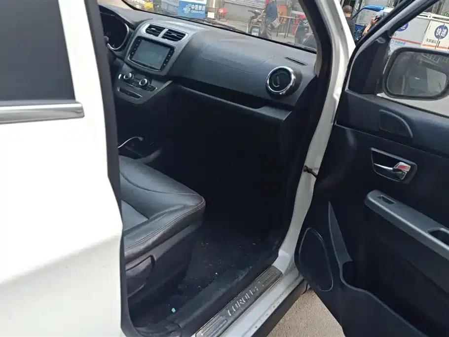 Brilliance Jinbei 750 2016 Model 1.5L e-Motion — миниатюра 8