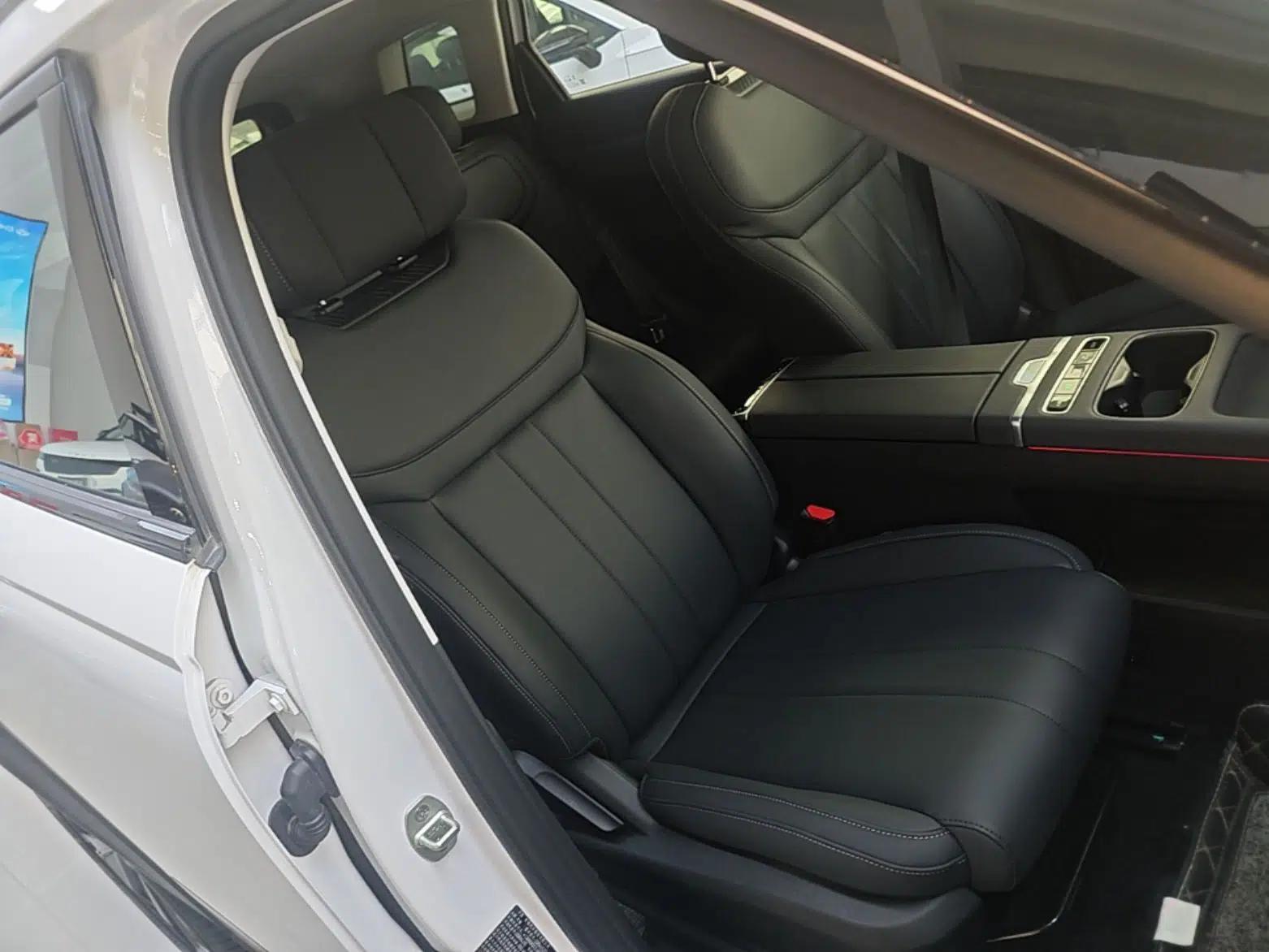 Chery Tiggo 7 C-DM 2025 1.5T 120KM Luxury Trim — миниатюра 24