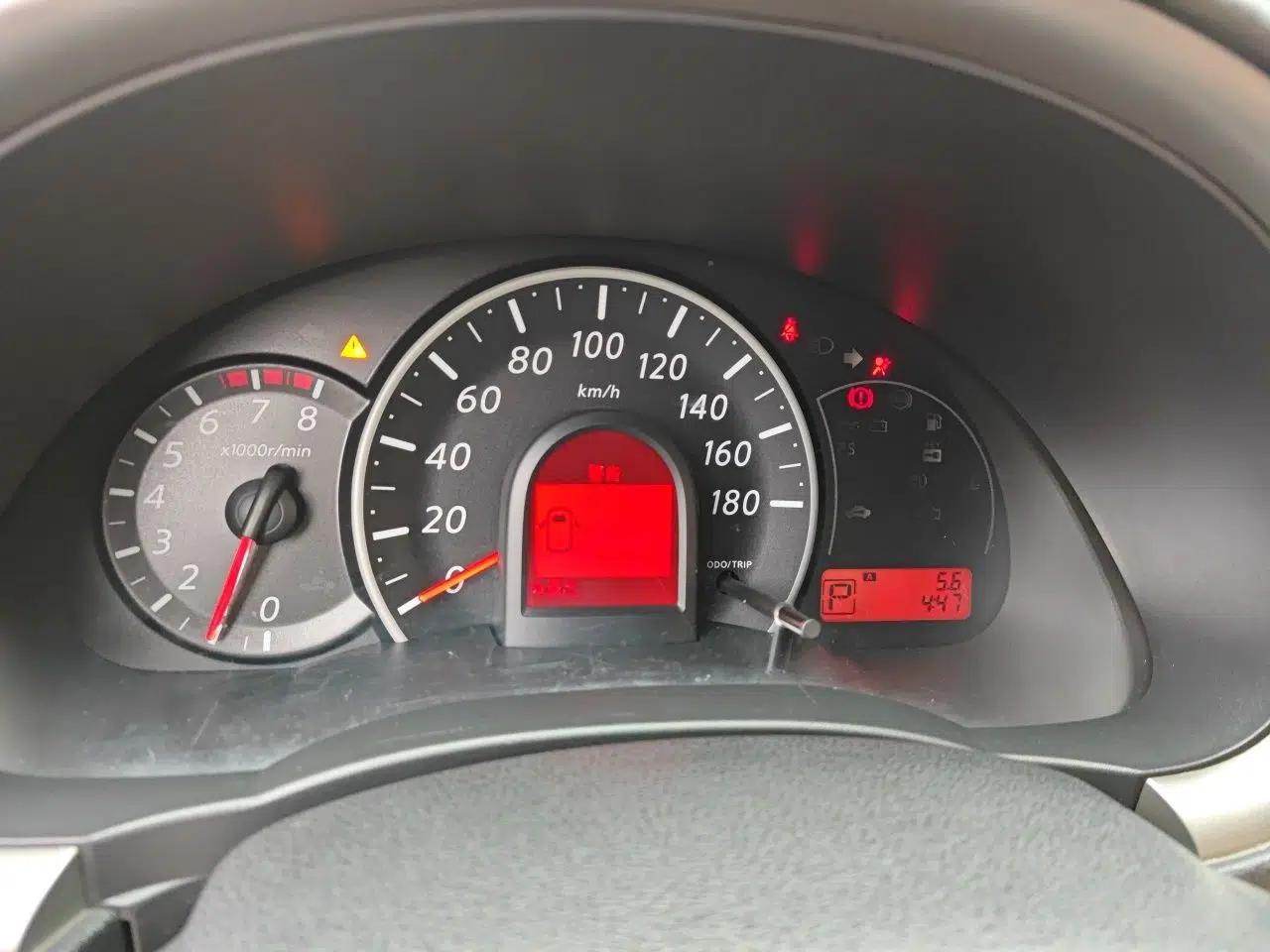 Nissan March 2010 1.5L Automatic Easy-Drive Version — миниатюра 11