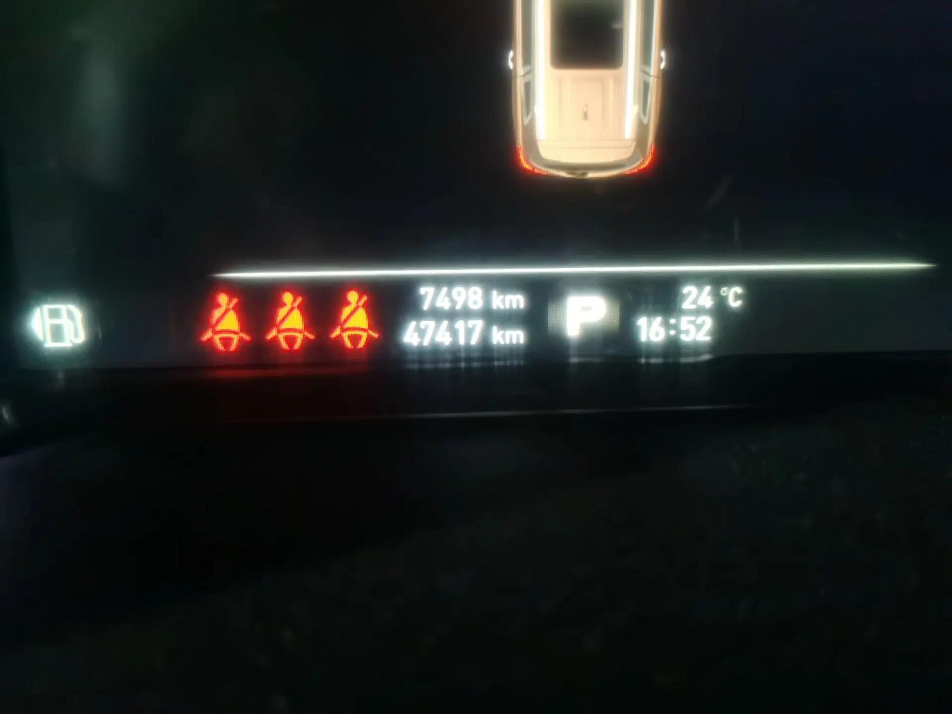Roewe RX8 2018 30T Smart Connectivity Two-Wheel Drive Supreme Edition — миниатюра 11