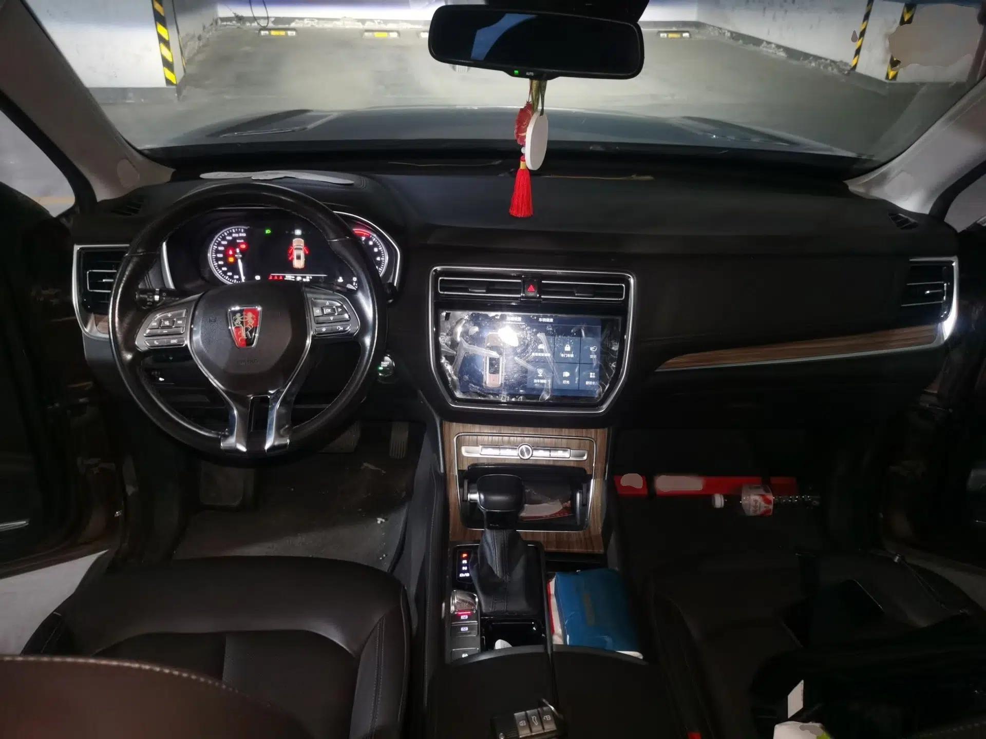 Roewe RX8 2018 30T Smart Connectivity Two-Wheel Drive Supreme Edition — миниатюра 18