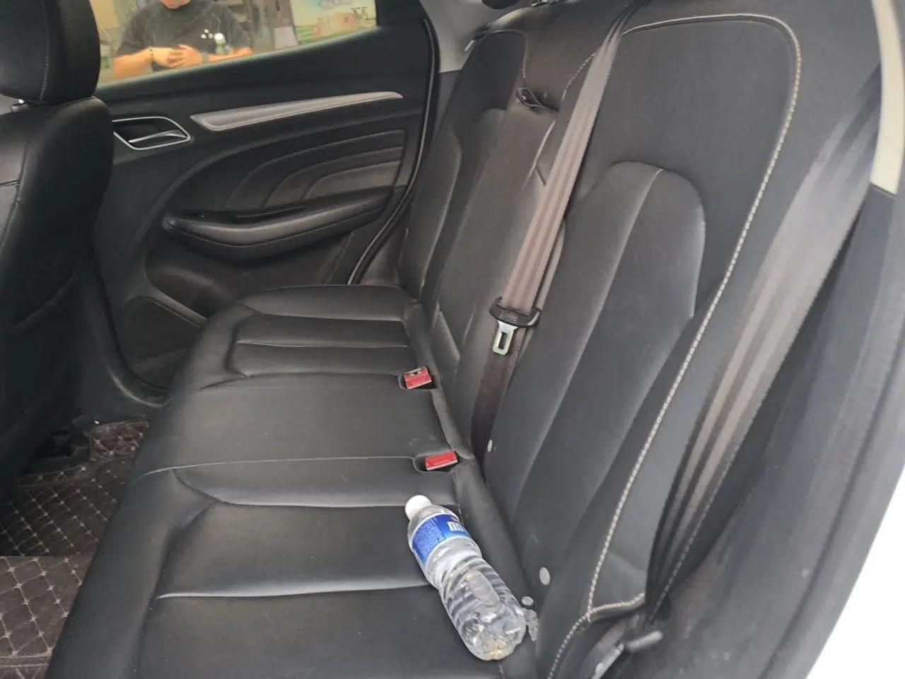 Roewe RX3 2018 1.6L Manual Elite Edition — миниатюра 17