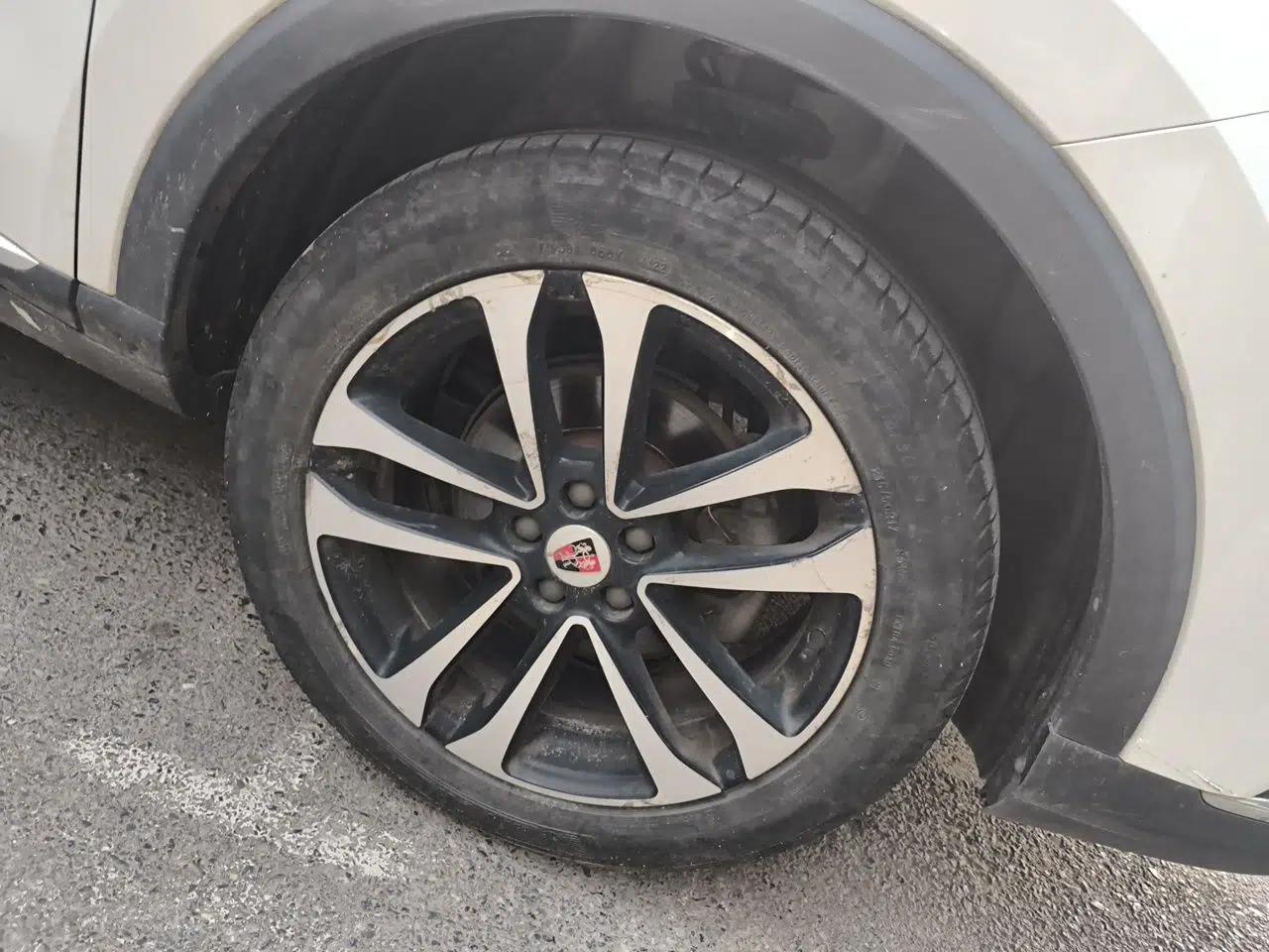 Roewe RX3 2018 1.6L Manual Elite Edition — миниатюра 8