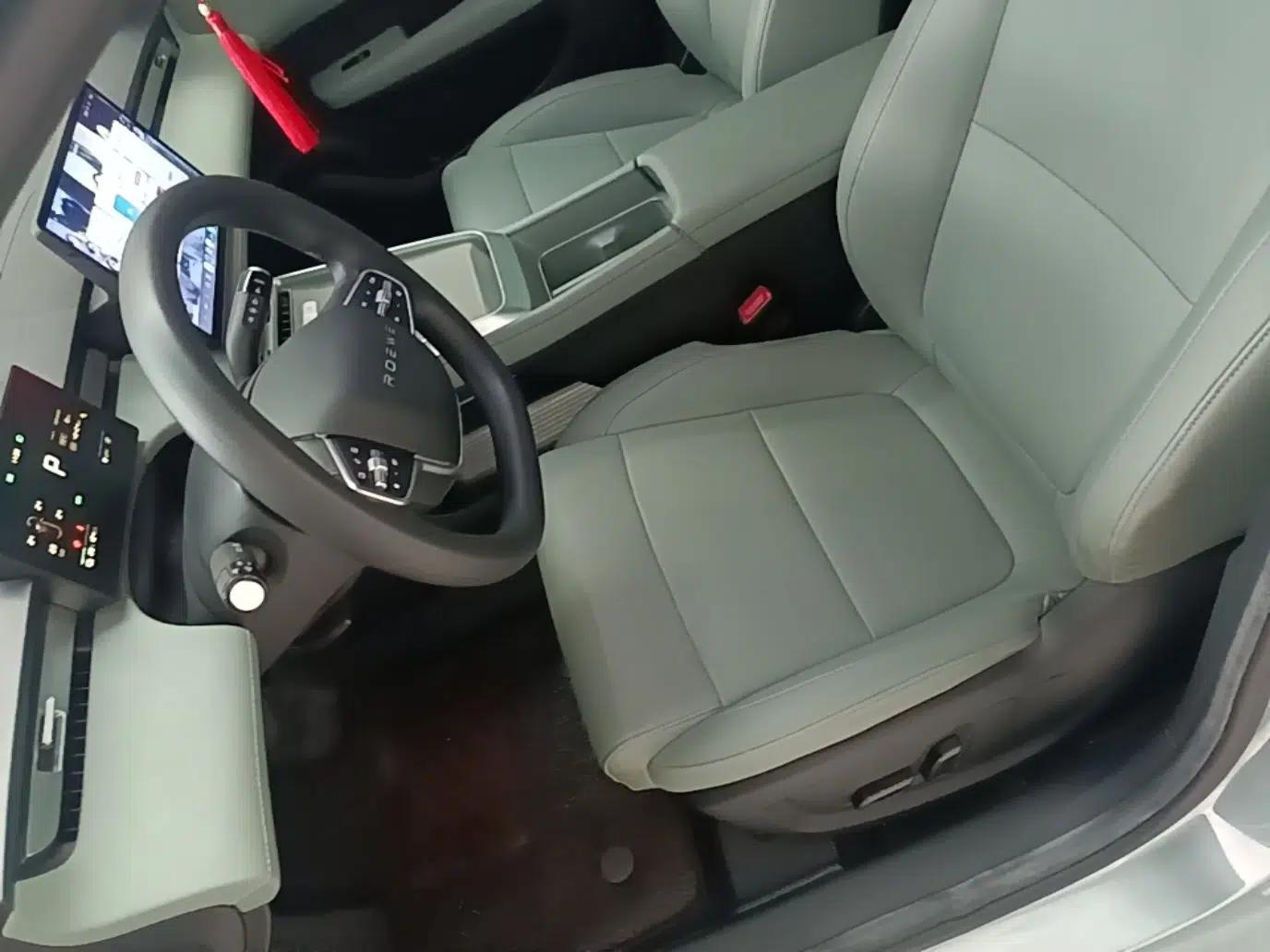 Roewe D6 2025 450km Deluxe Edition — миниатюра 17
