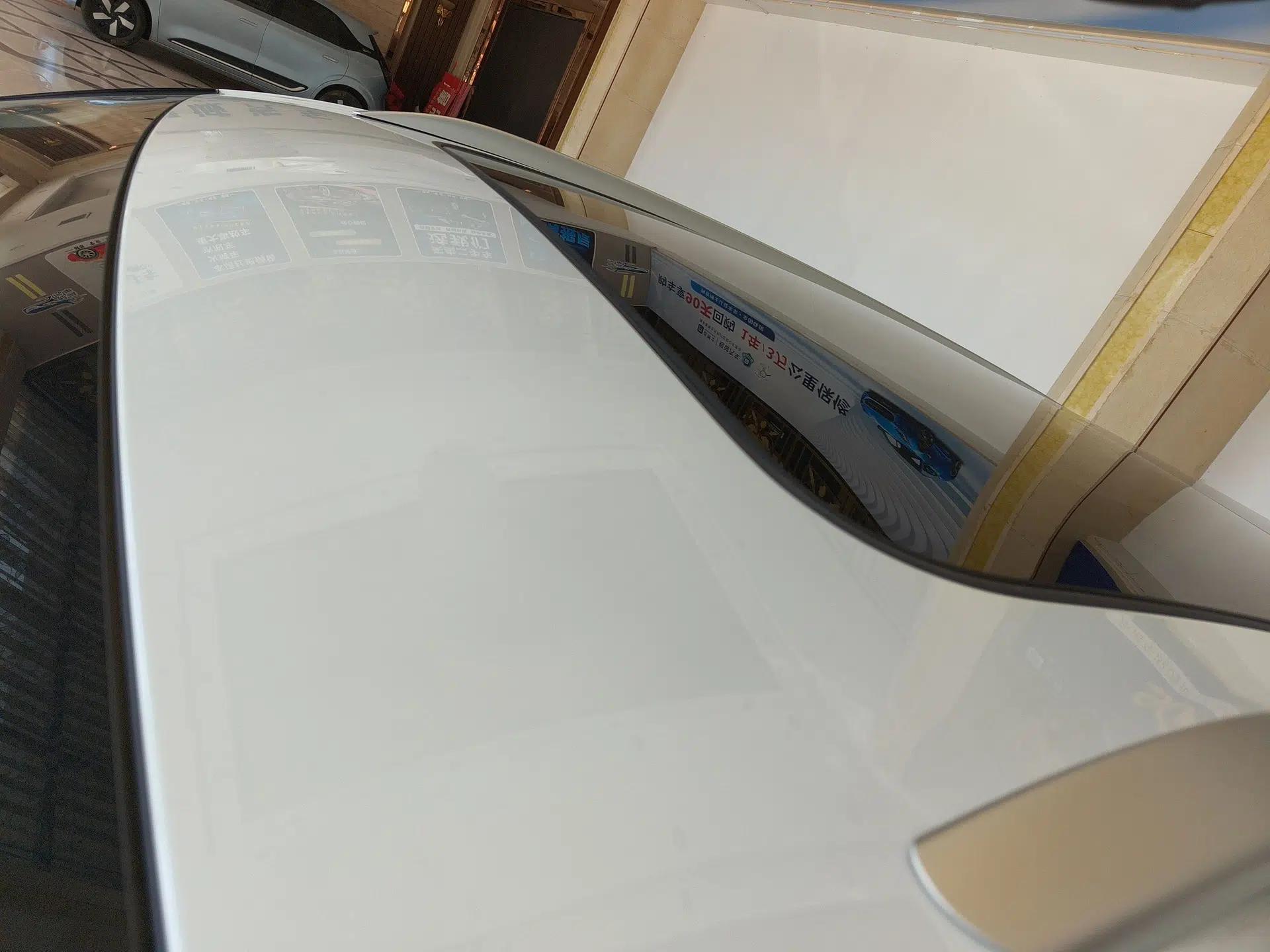 Roewe D5X DMH 2024 135 Tech Edition — миниатюра 5