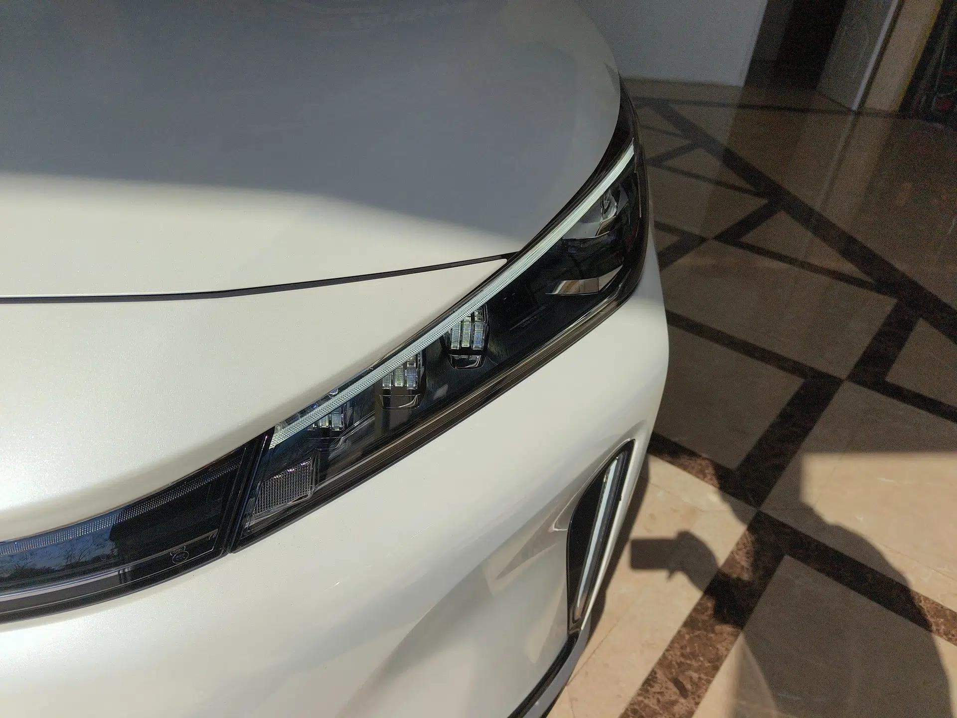 Roewe D5X DMH 2024 135 Tech Edition — миниатюра 6