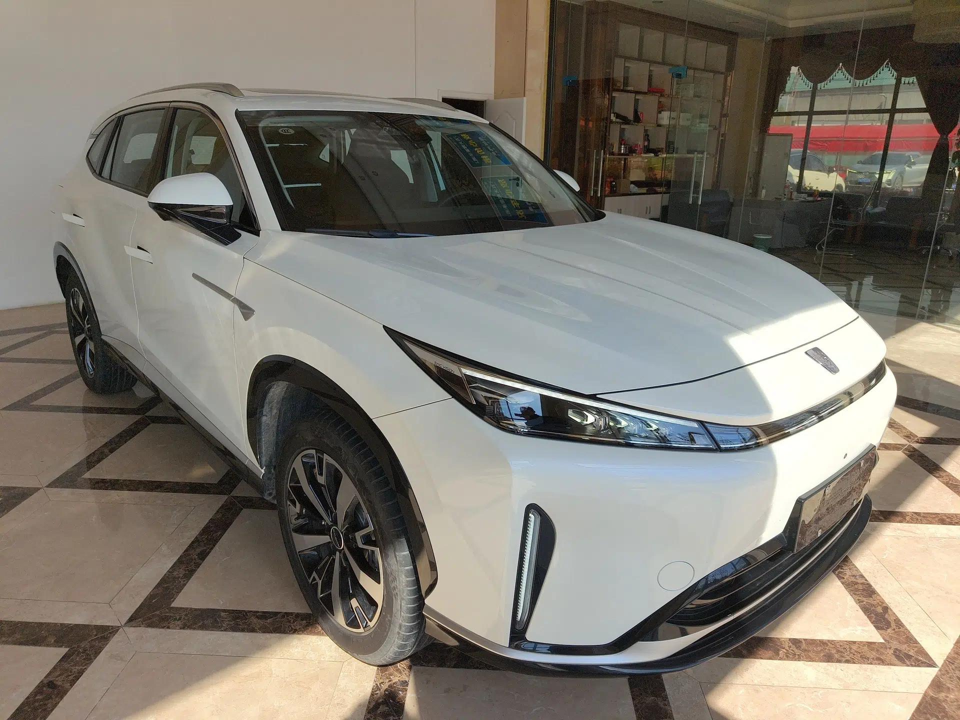 Roewe D5X DMH 2024 135 Tech Edition — миниатюра 7
