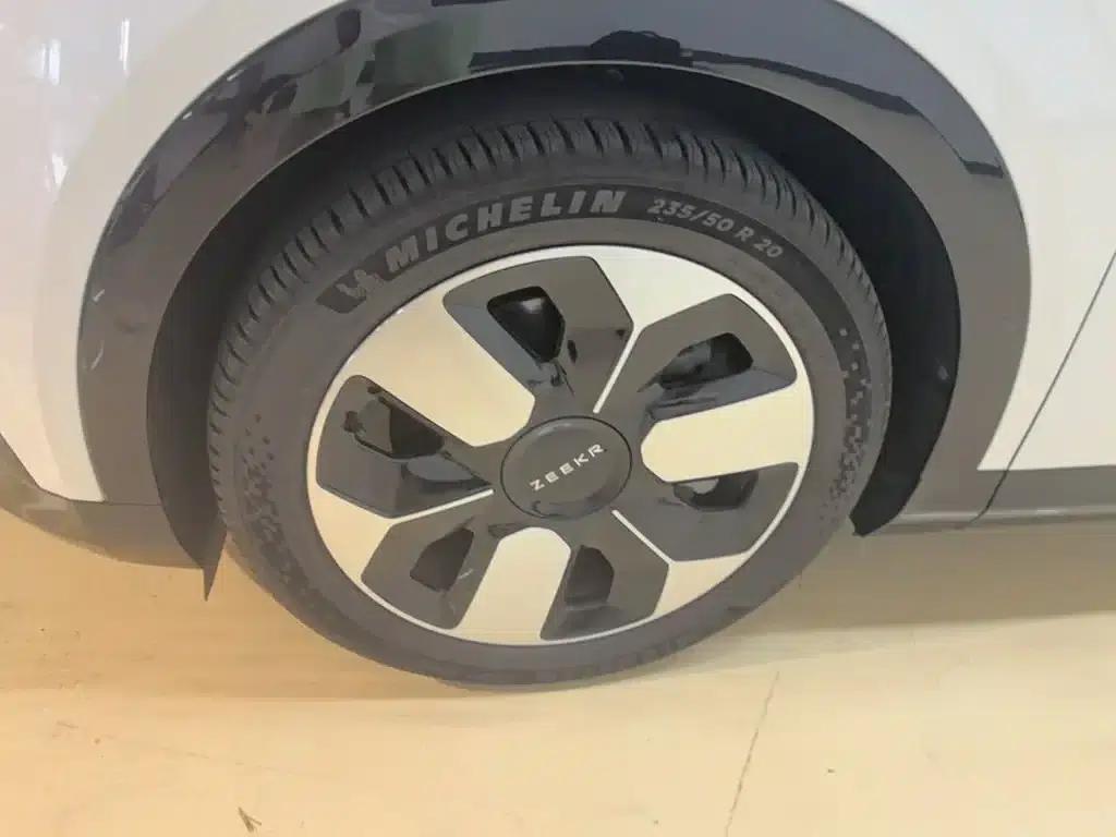 Jike MIX 2025 Intelligent Driving Edition — миниатюра 23