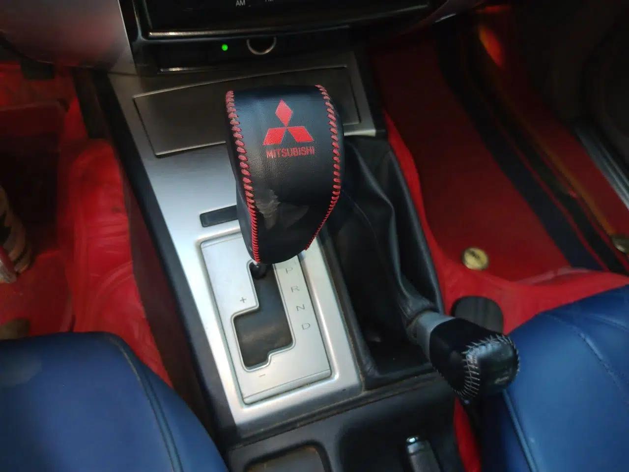 Mitsubishi Pajero Sport 2013 3.0L Automatic 4x4 Executive Edition — миниатюра 14