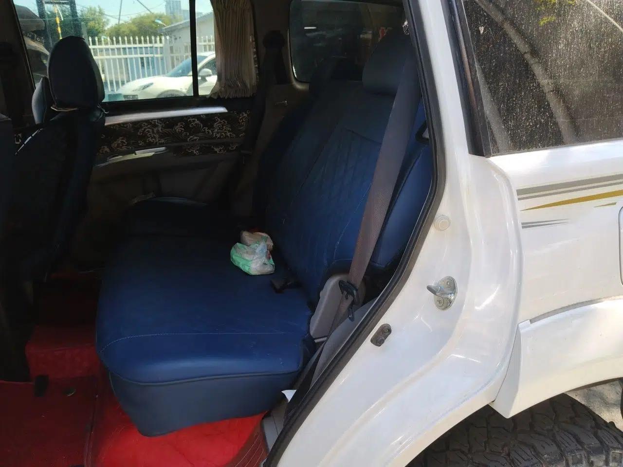 Mitsubishi Pajero Sport 2013 3.0L Automatic 4x4 Executive Edition — миниатюра 17