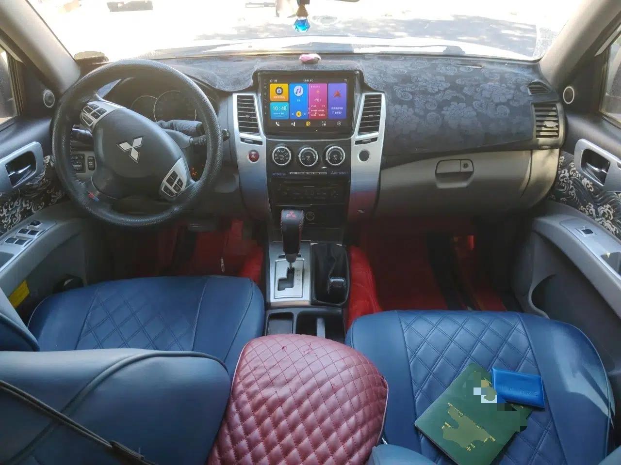 Mitsubishi Pajero Sport 2013 3.0L Automatic 4x4 Executive Edition — миниатюра 9