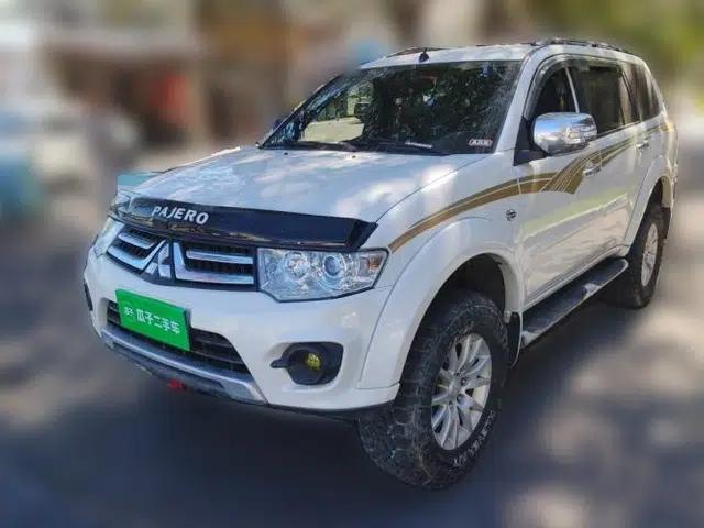 Mitsubishi Pajero Sport 2013 3.0L Automatic 4x4 Executive Edition