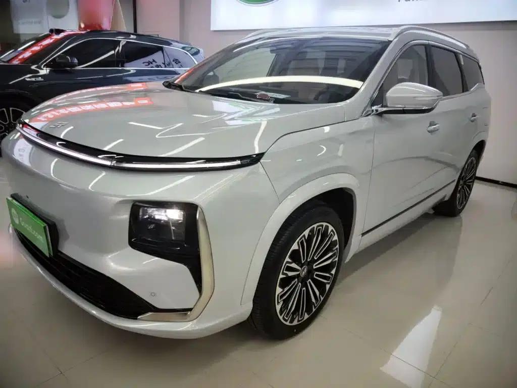 Jetour Mountain & Sea L9 2025 1.5TD 2DHT Flagship Edition 6-seater — миниатюра 1