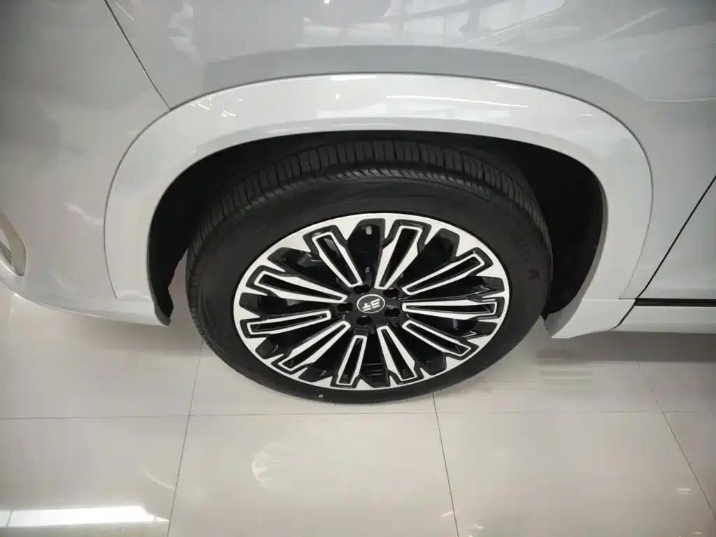Jetour Mountain & Sea L9 2025 1.5TD 2DHT Flagship Edition 6-seater — миниатюра 23