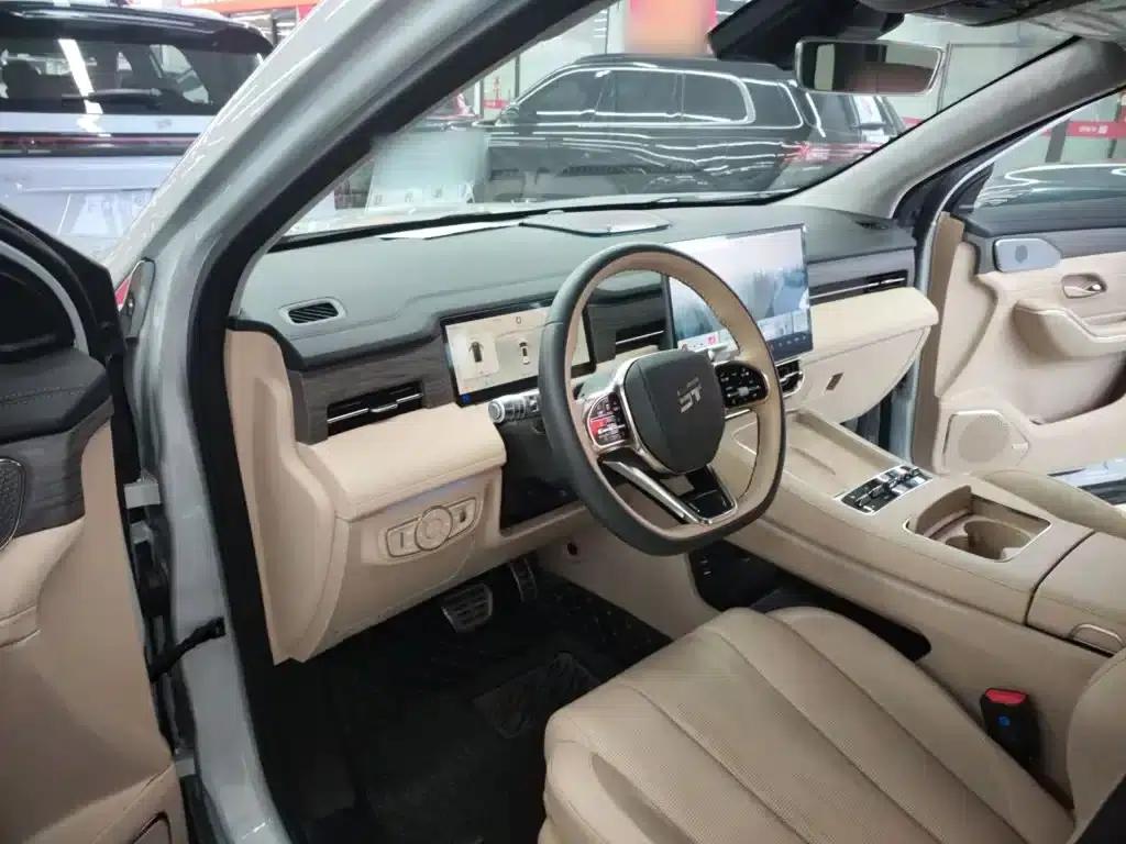 Jetour Mountain & Sea L9 2025 1.5TD 2DHT Flagship Edition 6-seater — миниатюра 10