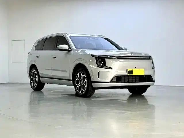 Jetour Mountain & Sea L7 PLUS 2026 Model 220km Flagship Edition 7-Seater — миниатюра 3