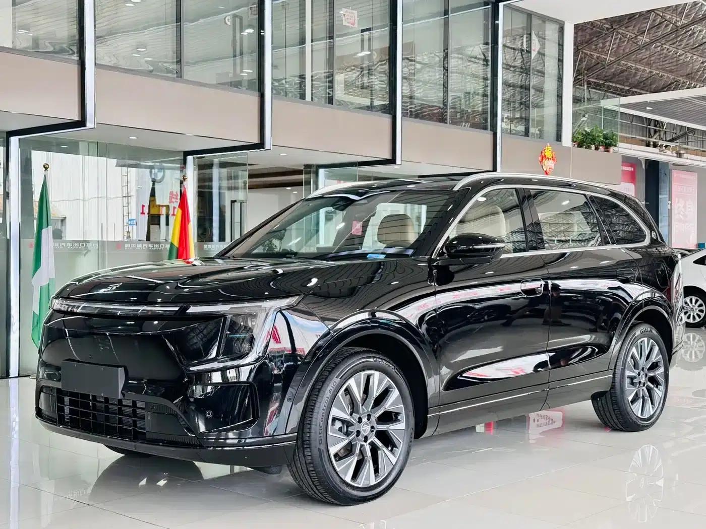 Jetour Mountain & Sea L7 PLUS 2026 Model 220km Flagship Edition 7-Seater — миниатюра 2