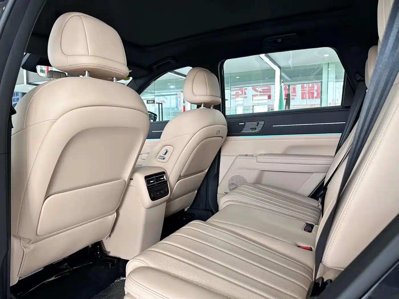 Jetour Mountain & Sea L7 PLUS 2026 Model 220km Flagship Edition 7-Seater — миниатюра 8