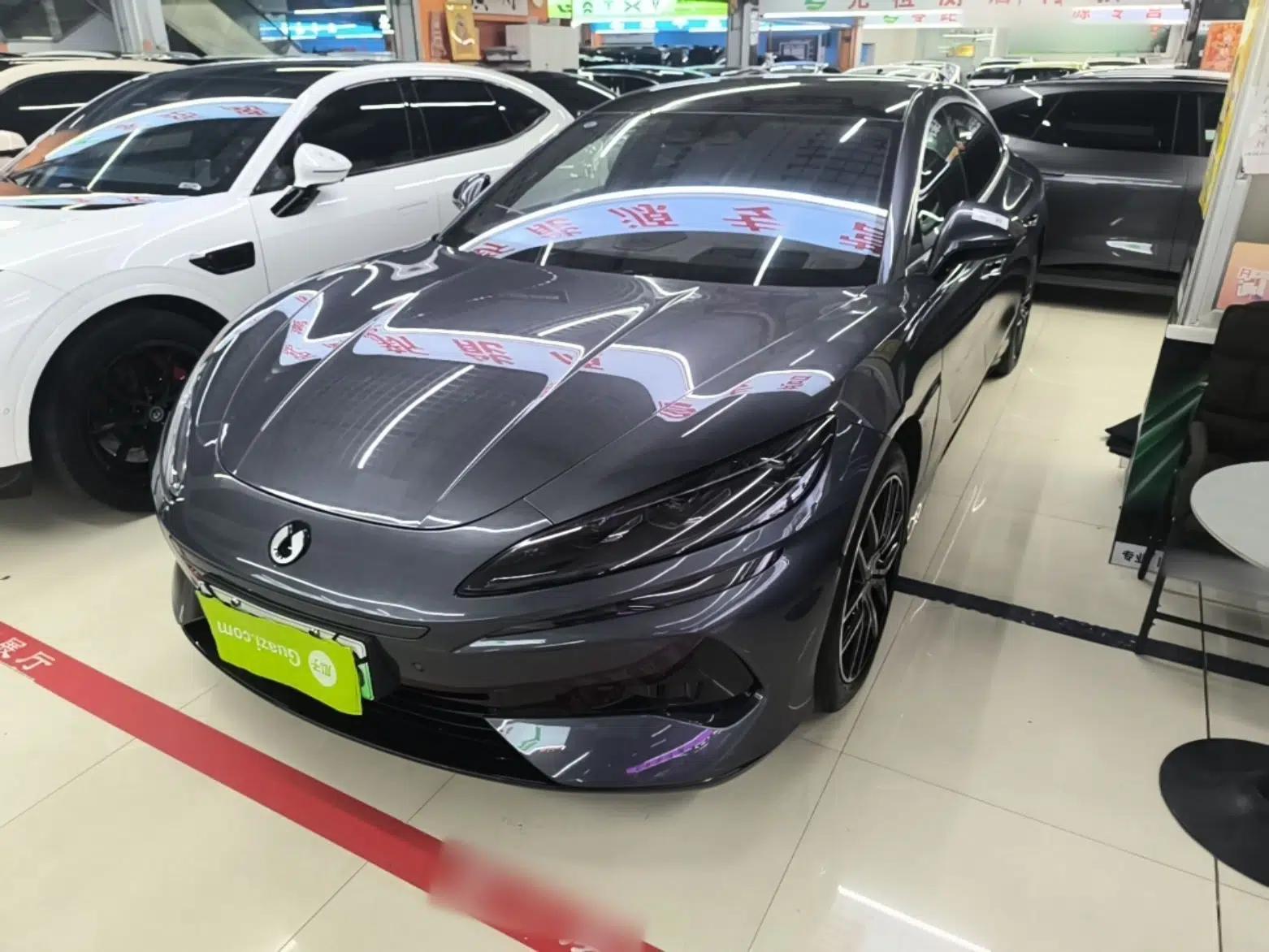 Denza Z9 2024 1100 km Four-Wheel Drive Max Version — миниатюра 1