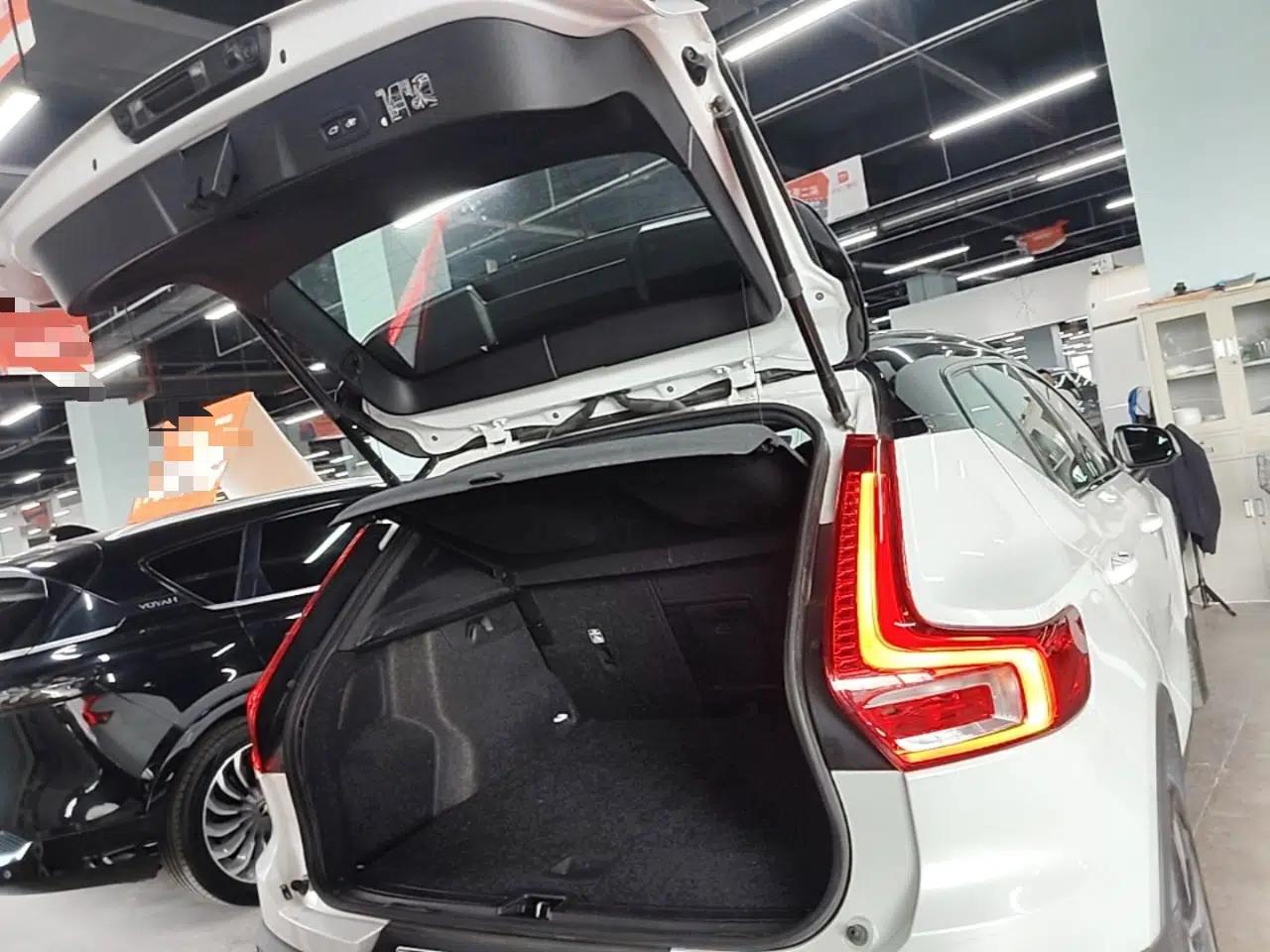 Volvo XC40 New Energy 2021 P8 Pure Electric All-Wheel Drive Smart Luxury Sport Edition — миниатюра 22