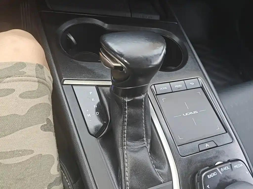 Lexus UX 2020 200 Special Edition — миниатюра 14