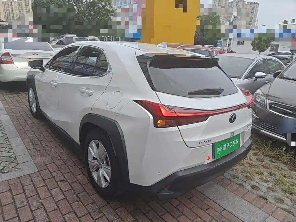 Lexus UX 2020 200 Special Edition — миниатюра 5