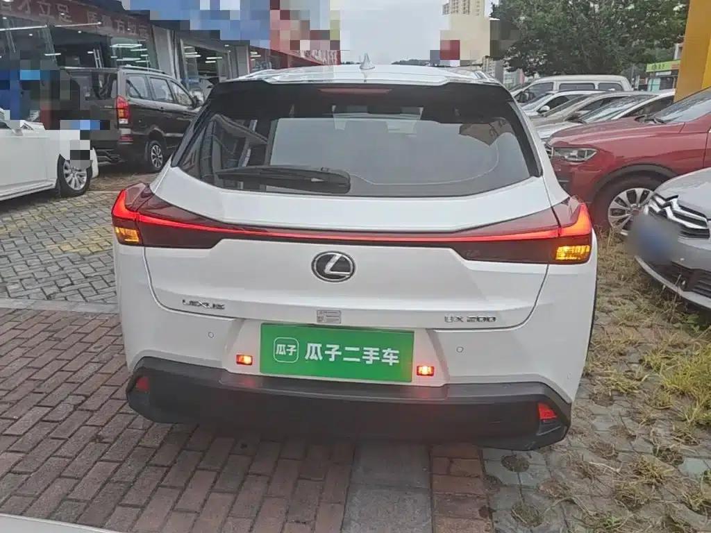 Lexus UX 2020 200 Special Edition — миниатюра 6