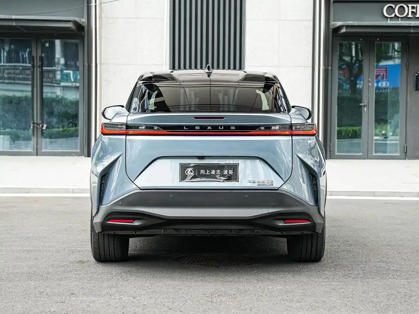 Lexus RZ 2023 450e AWD Luxury Edition — миниатюра 5