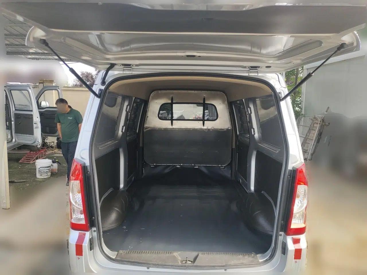 Wuling Rongguang S 2023 1.5L Basic Enclosed-Window Vehicle 2 Seats — миниатюра 19
