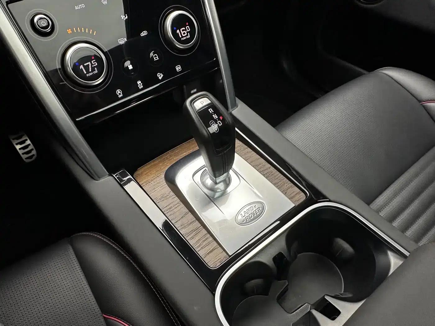 Discovery Sport New Energy 2022 Facelift P300e Plug-in Electric Hybrid — миниатюра 14