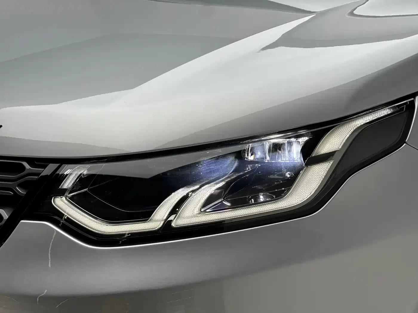 Discovery Sport New Energy 2022 Facelift P300e Plug-in Electric Hybrid — миниатюра 17