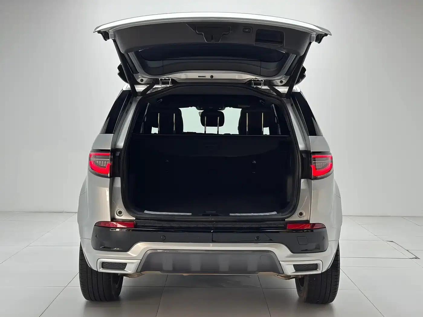 Discovery Sport New Energy 2022 Facelift P300e Plug-in Electric Hybrid — миниатюра 21