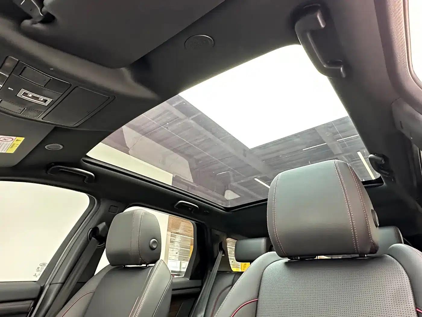 Discovery Sport New Energy 2022 Facelift P300e Plug-in Electric Hybrid — миниатюра 22
