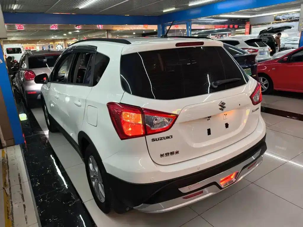 2014 Vitara 1.6L CVT 2WD Entry-level — миниатюра 23