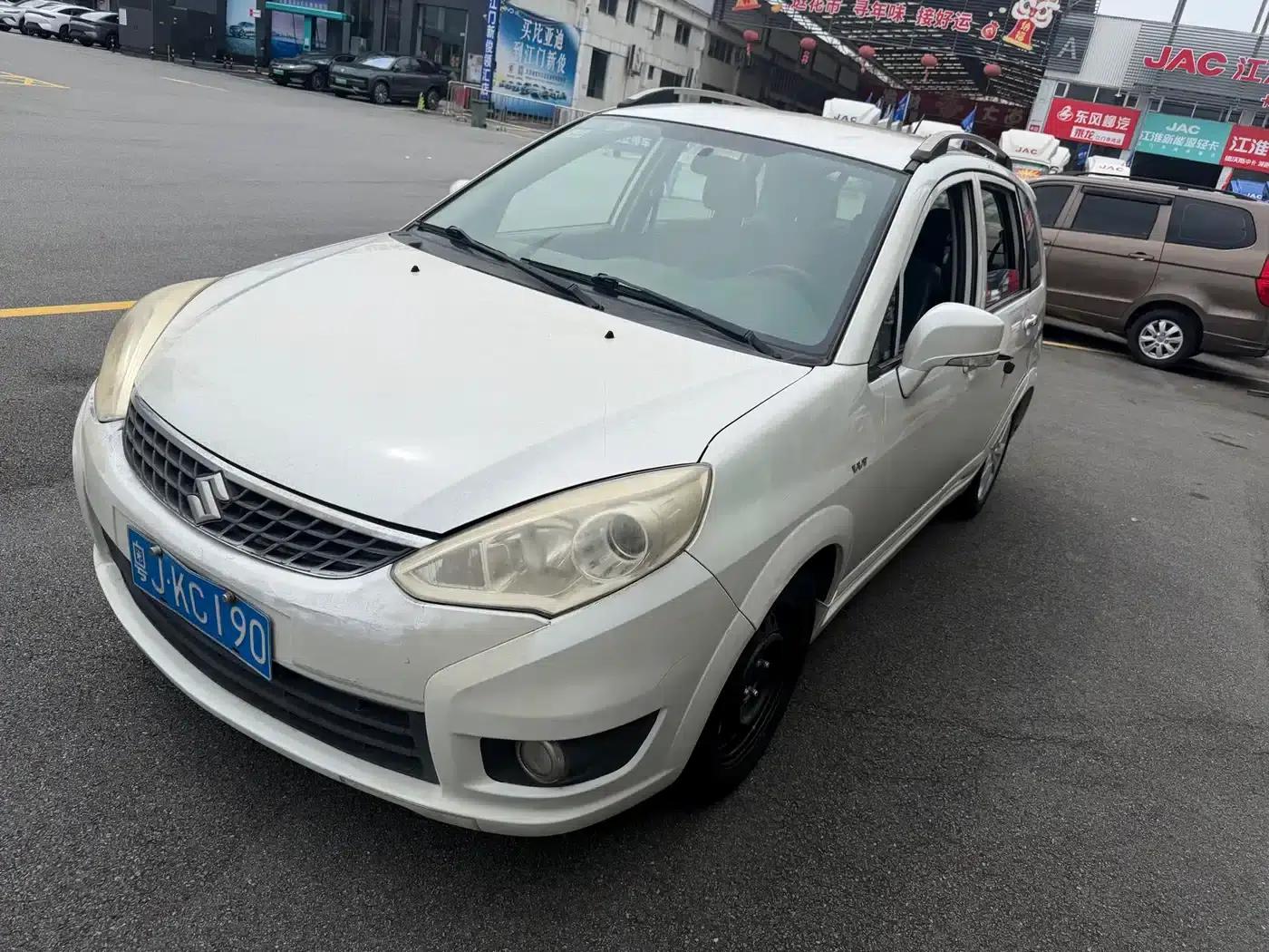 Liana A6 2014 Hatchback 1.4L Manual Comfort Edition — миниатюра 1