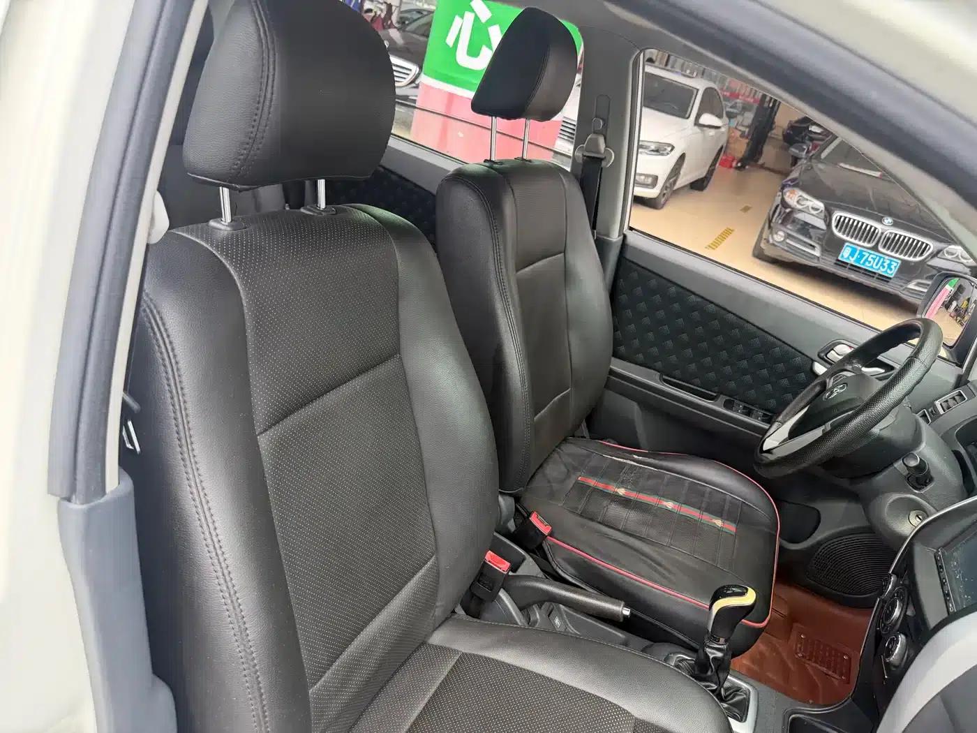 Liana A6 2014 Hatchback 1.4L Manual Comfort Edition — миниатюра 14