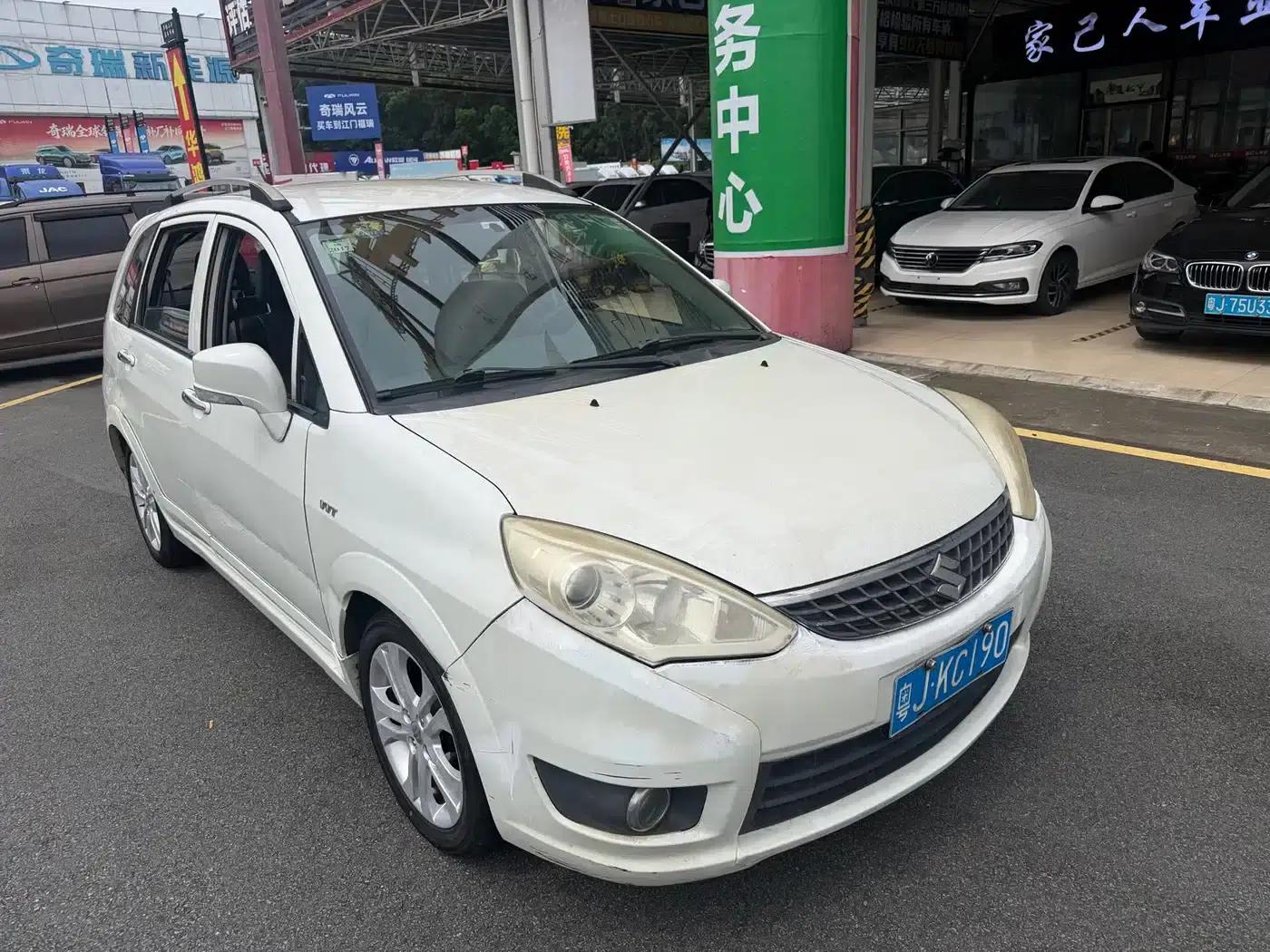 Liana A6 2014 Hatchback 1.4L Manual Comfort Edition — миниатюра 3