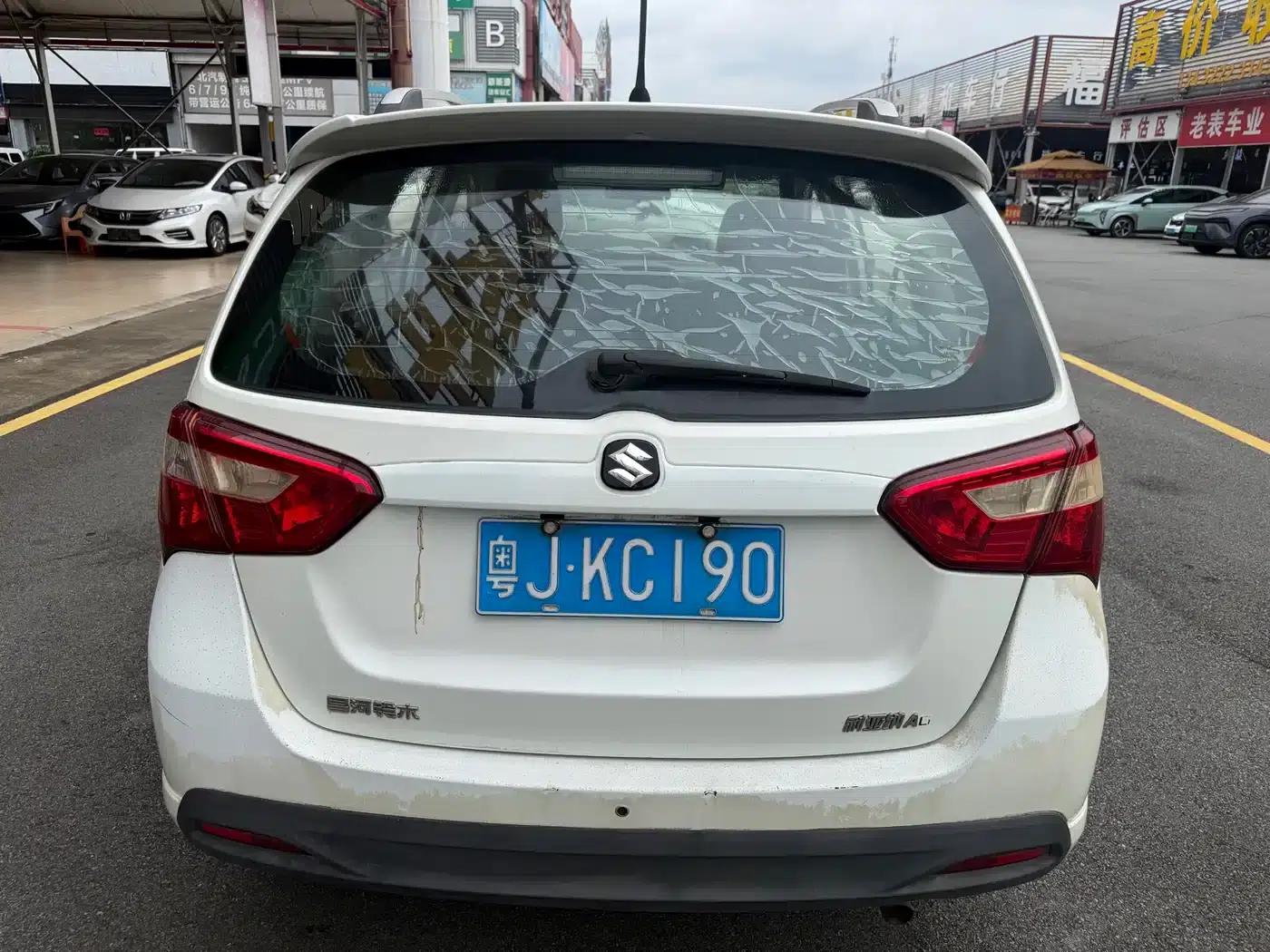 Liana A6 2014 Hatchback 1.4L Manual Comfort Edition — миниатюра 4