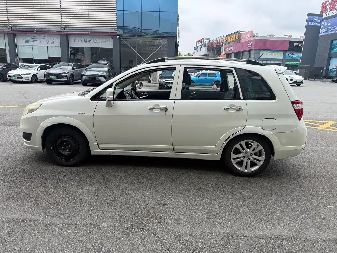 Liana A6 2014 Hatchback 1.4L Manual Comfort Edition — миниатюра 6