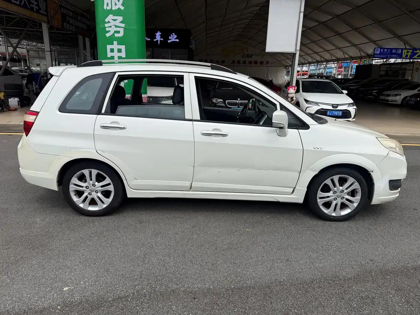 Liana A6 2014 Hatchback 1.4L Manual Comfort Edition — миниатюра 8
