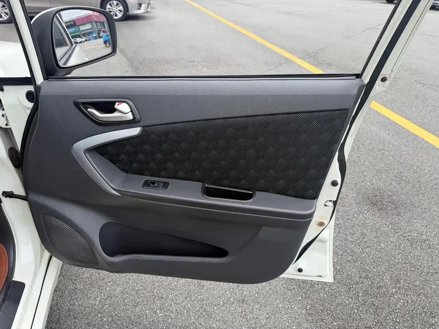 Liana A6 2014 Hatchback 1.4L Manual Comfort Edition — миниатюра 9