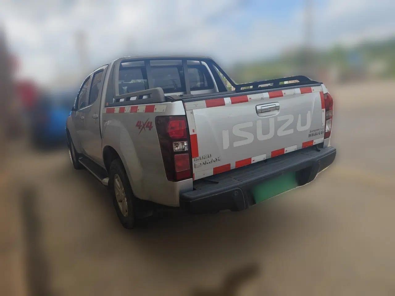 Isuzu D-MAX 2018 3.0T Four-Wheel Drive Manual Base Version 4JJ1-TC HI — миниатюра 4