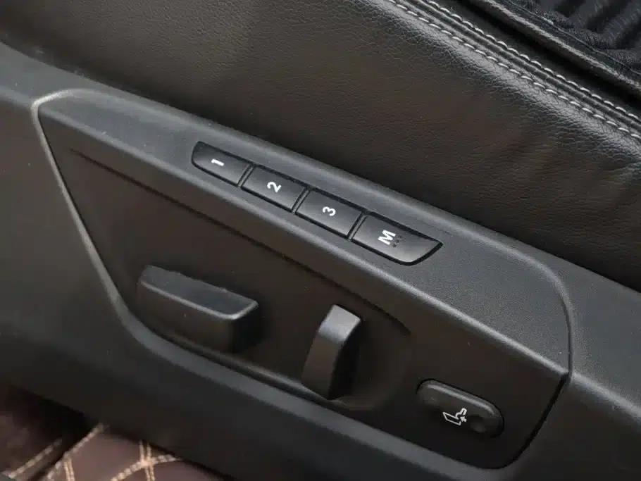 2011 Kizashi 2.4L 2WD Sport Navigation Edition — миниатюра 16