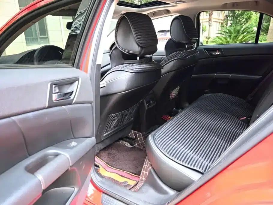 2011 Kizashi 2.4L 2WD Sport Navigation Edition — миниатюра 20