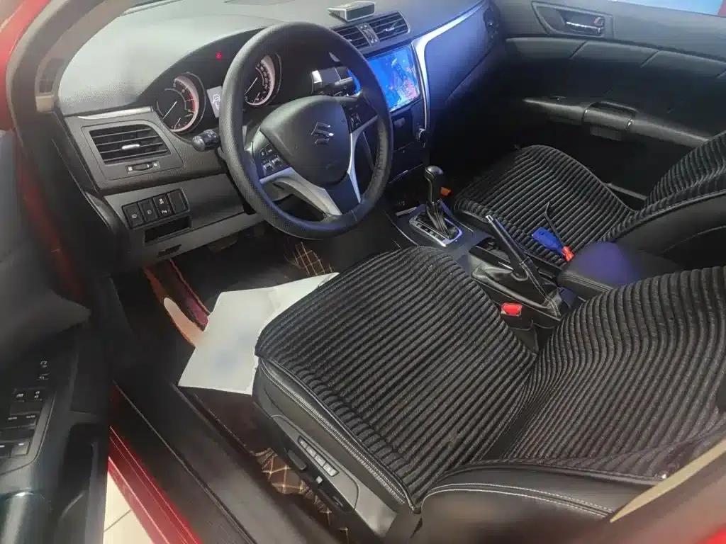 2011 Kizashi 2.4L 2WD Sport Navigation Edition — миниатюра 8